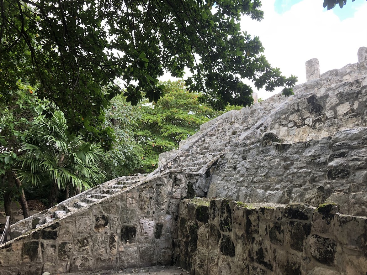 stone steps at the Museo Maya de Cancun