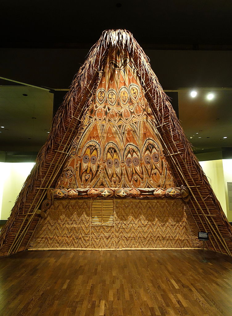 PNG men's house